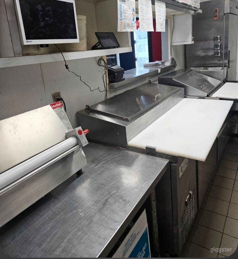  Affordable Commercial Kitchen for Catering + Private dinners 