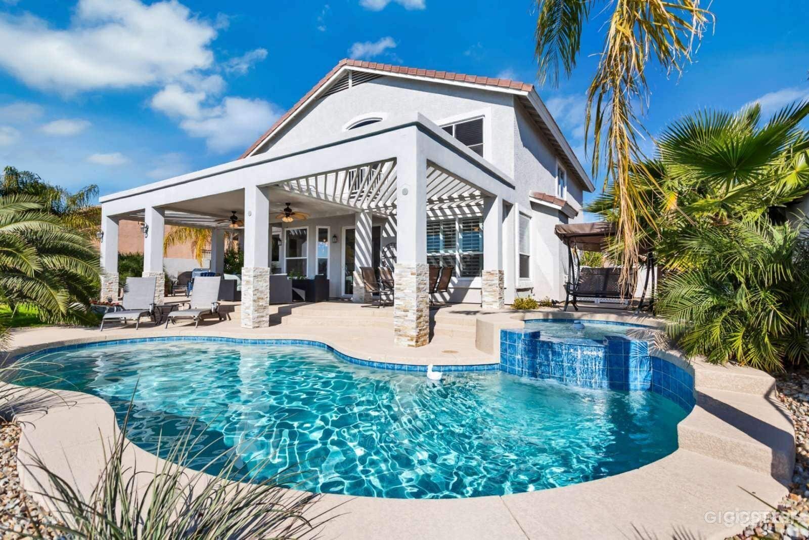 The Lakehouse: Pool Photo 1