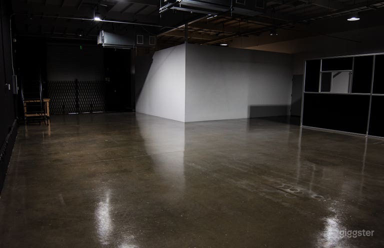  Photography Studio / Film / Video 