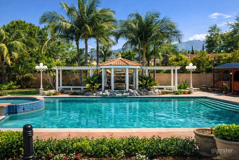  Private Tropical Pool Backyard with Gazebo & Palm Trees 