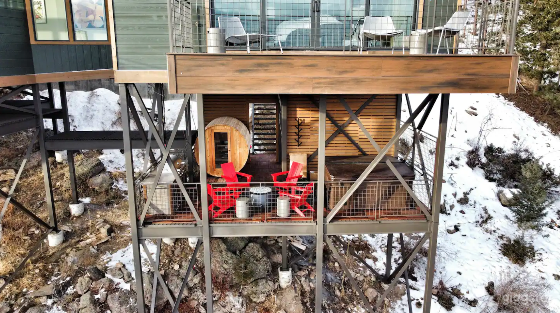 Luxury Treehouse + Glamping Tent - Views for Miles Photo 3