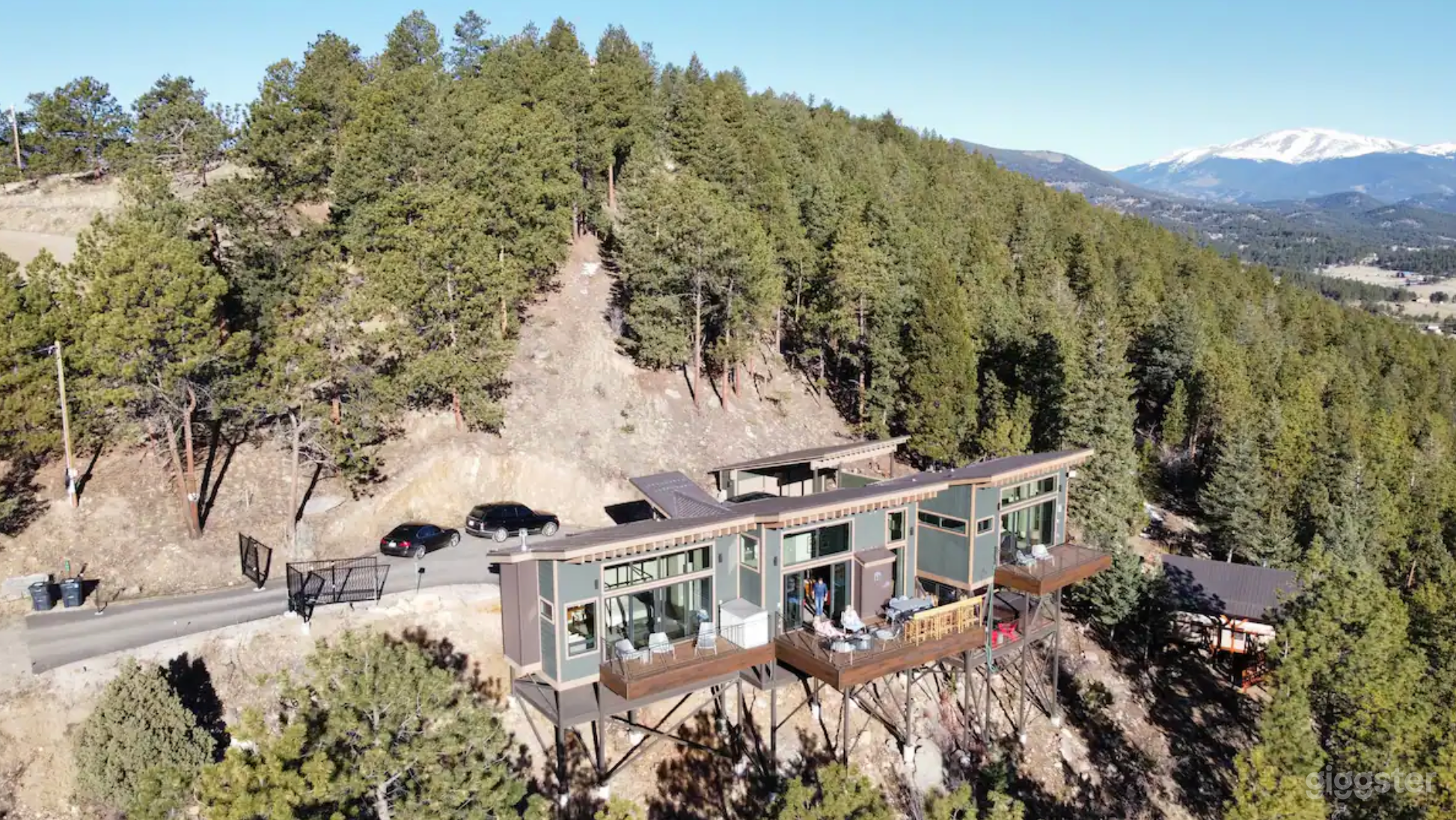 Luxury Treehouse + Glamping Tent - Views for Miles Photo 1