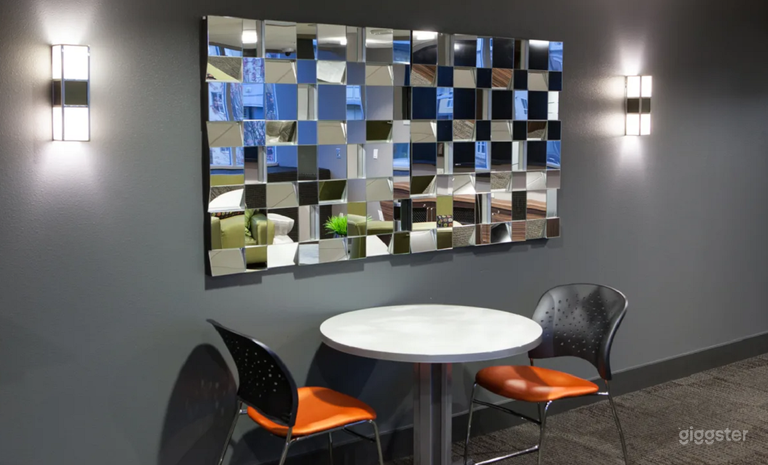  Stylish Media Room in Bellevue 