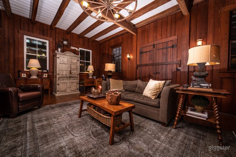  40 Acre Farm - Rustic Farmhouse - Homestead 