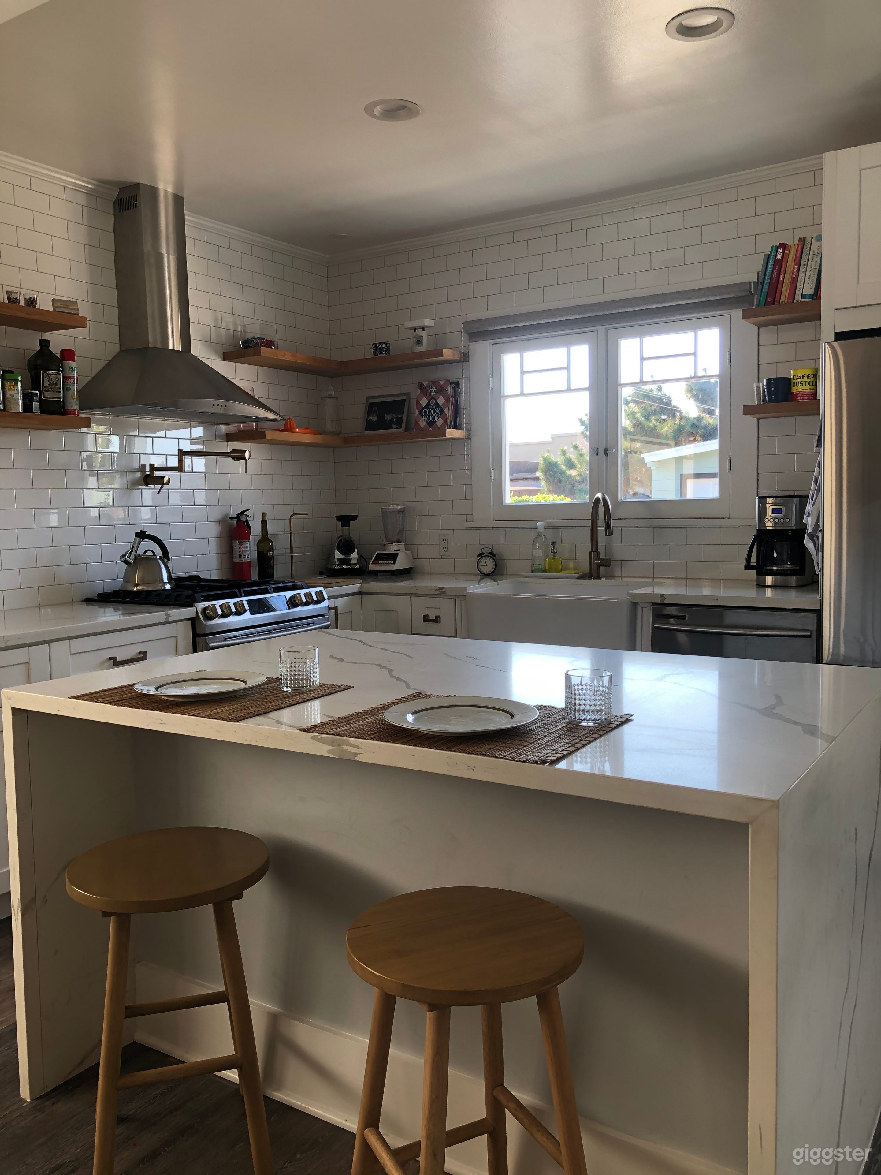 Kitchen island with seating for 2