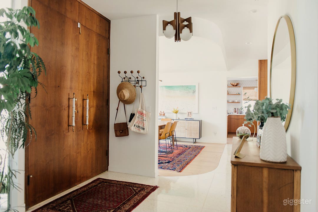 Cozy and Chic Mid-Century Home in the hills Photo 4