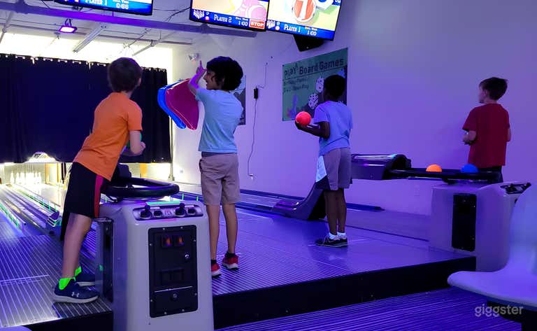  Bowl Without the Wait - Bowling Lanes 