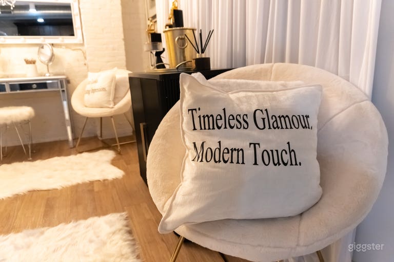  Glam Beauty Content Studio & Vanity Photo Set 