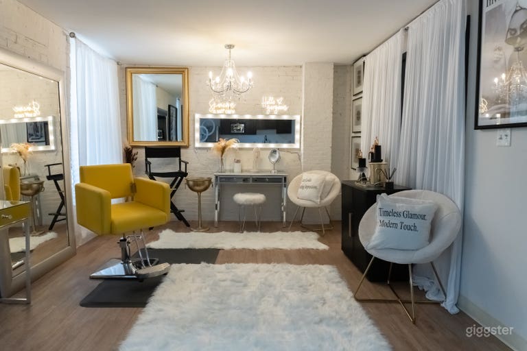  Glam Beauty Content Studio & Vanity Photo Set 