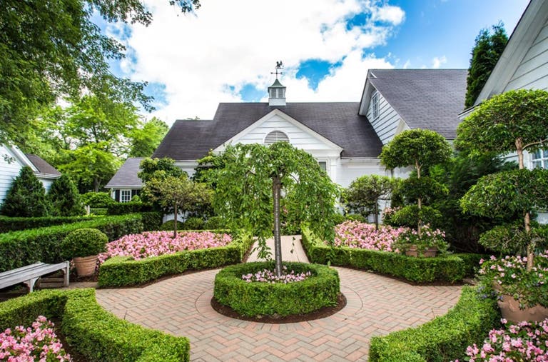  The Dooryard Gardens  