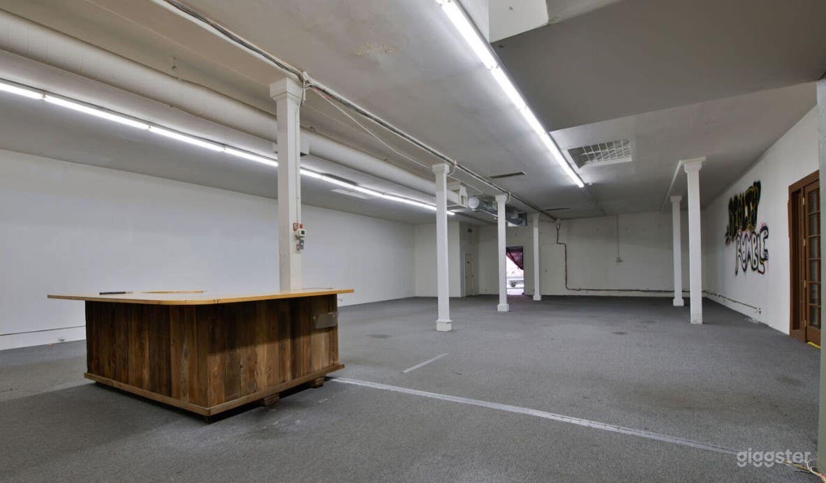 Bare and Unfurnished Space in Burbank Photo 3