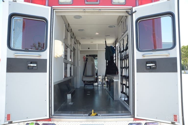  Ambulance 