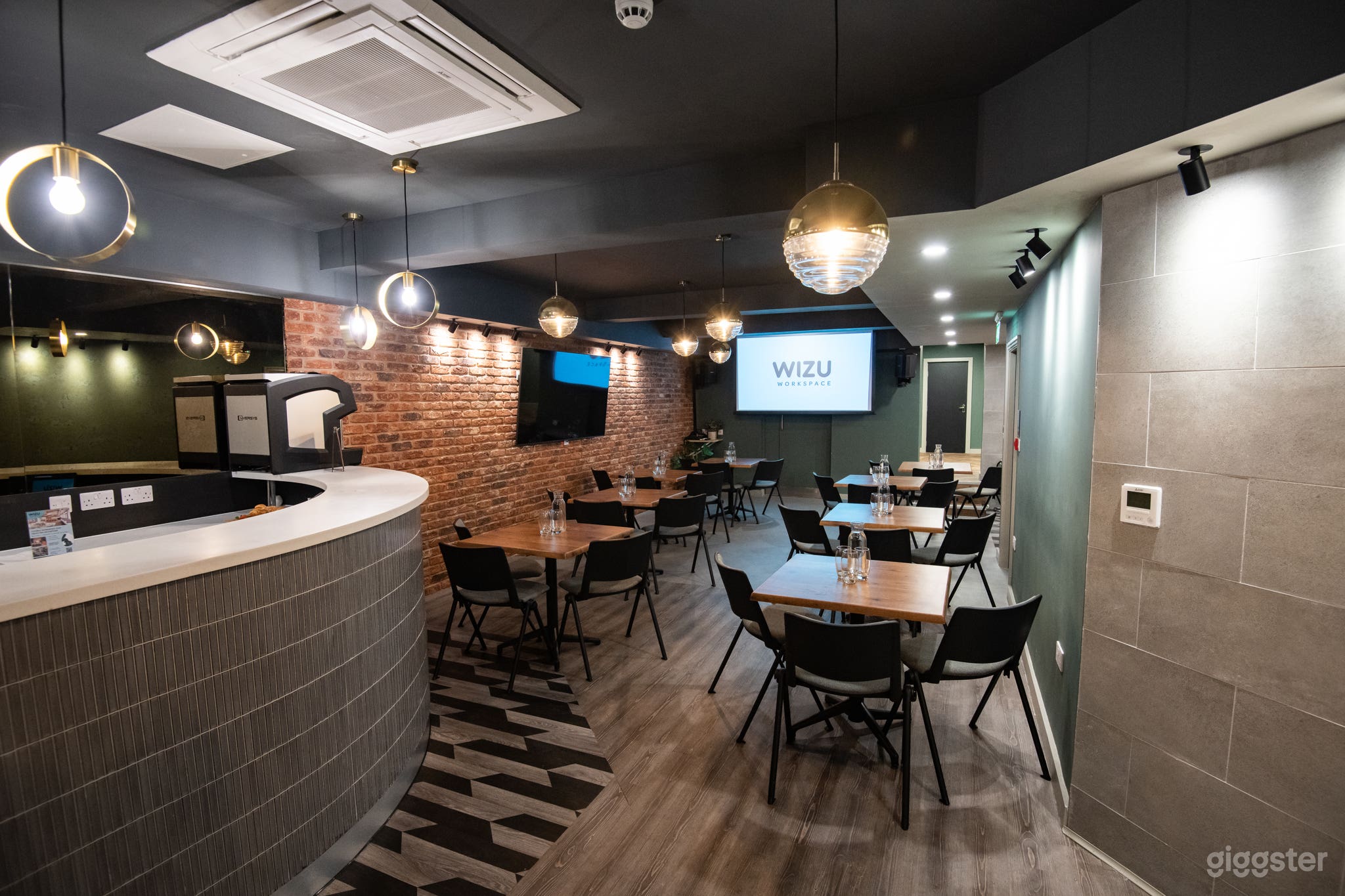 Park Place Event Suite  Photo 4