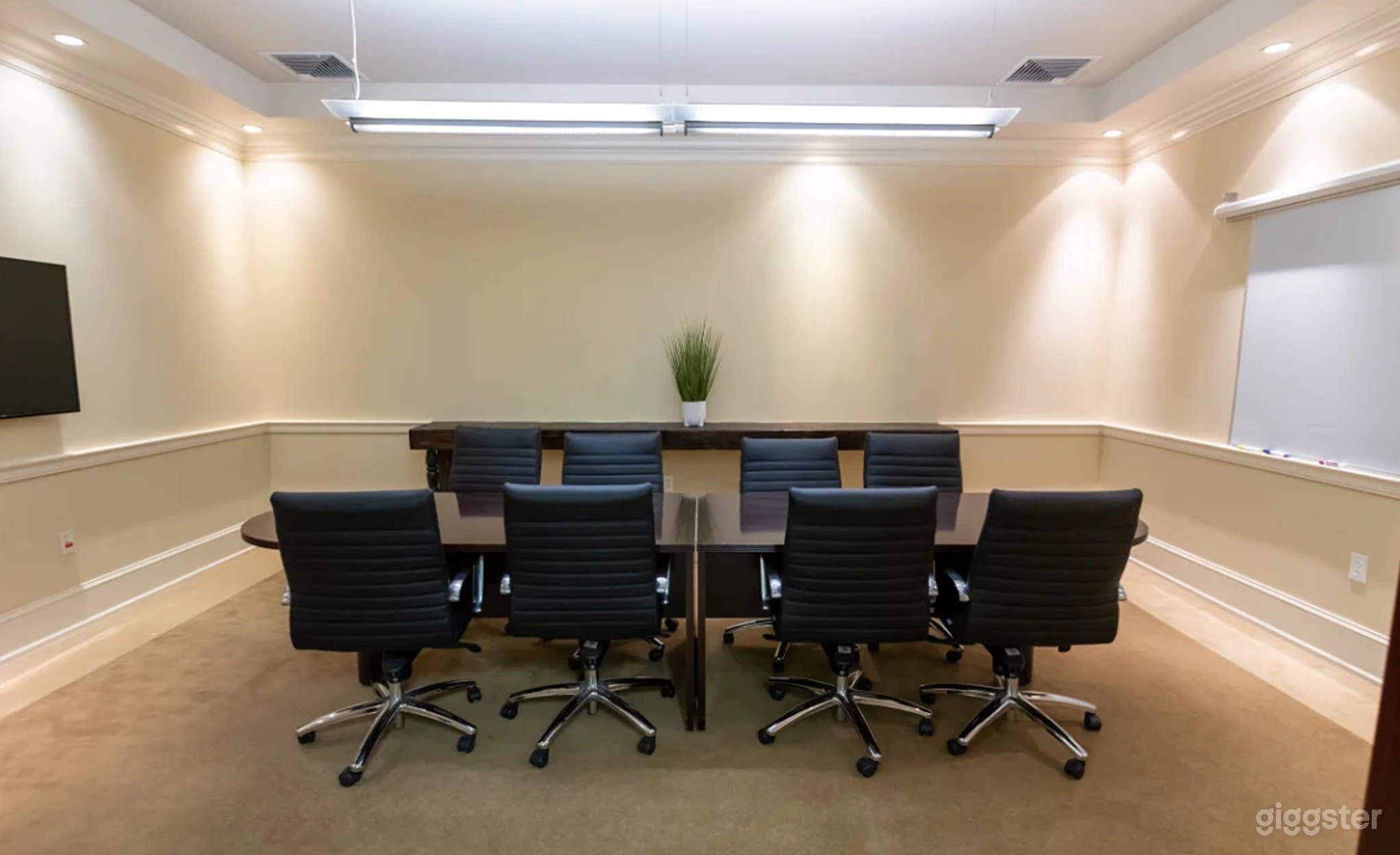 Modern Space in The Heart Of King Of Prussia Photo 2