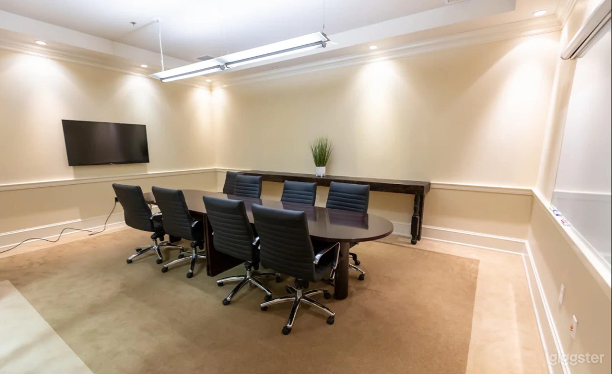 Modern Space in The Heart Of King Of Prussia Photo 1