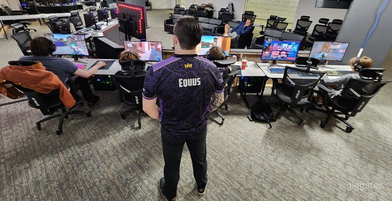  The Gamer's Lounge & Lobby Area 