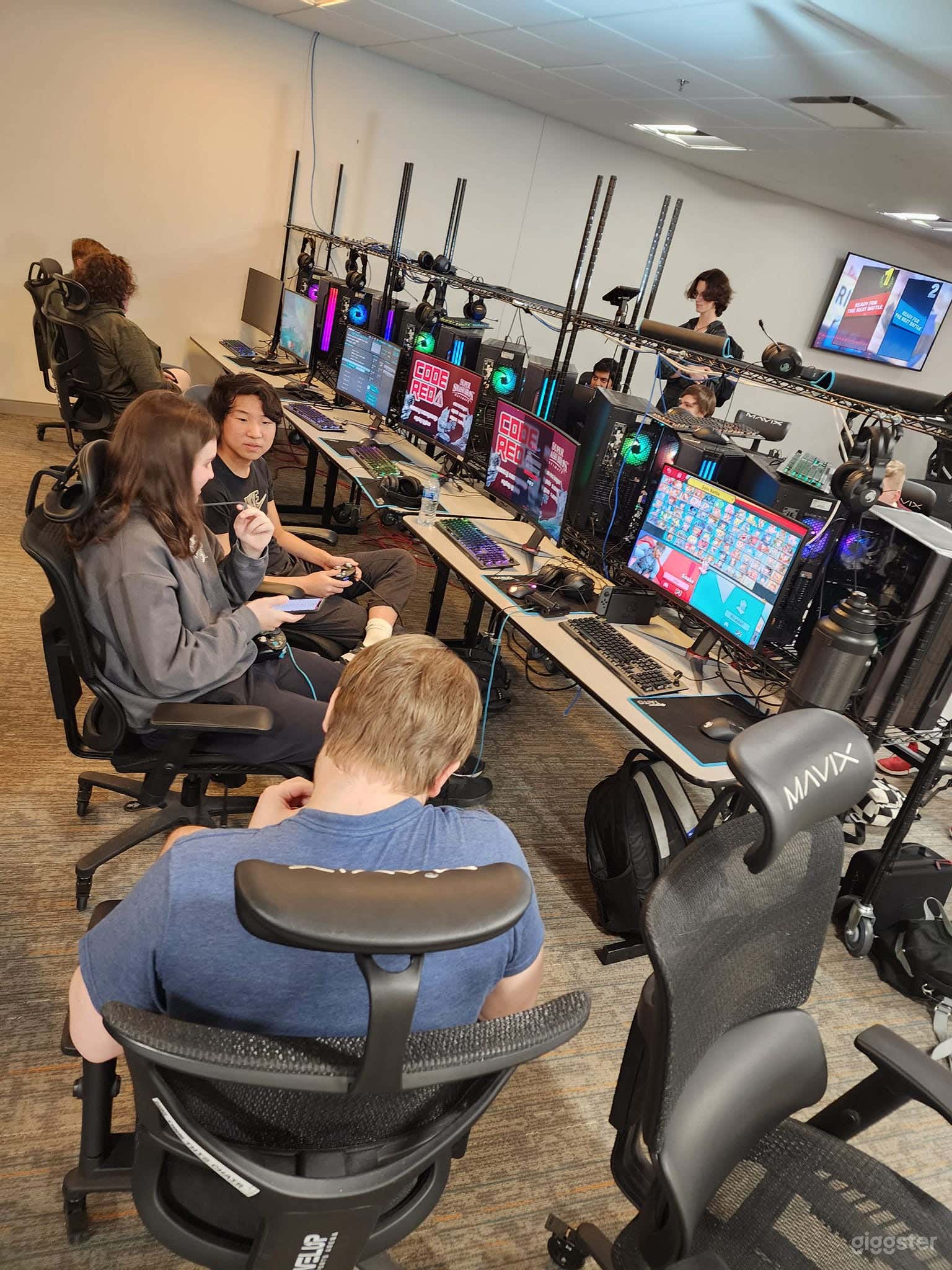 The Gamer's Lounge &amp; Lobby Area Photo 3