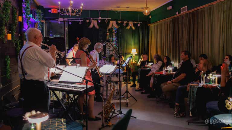  Secret speakeasy prohibition lounge 