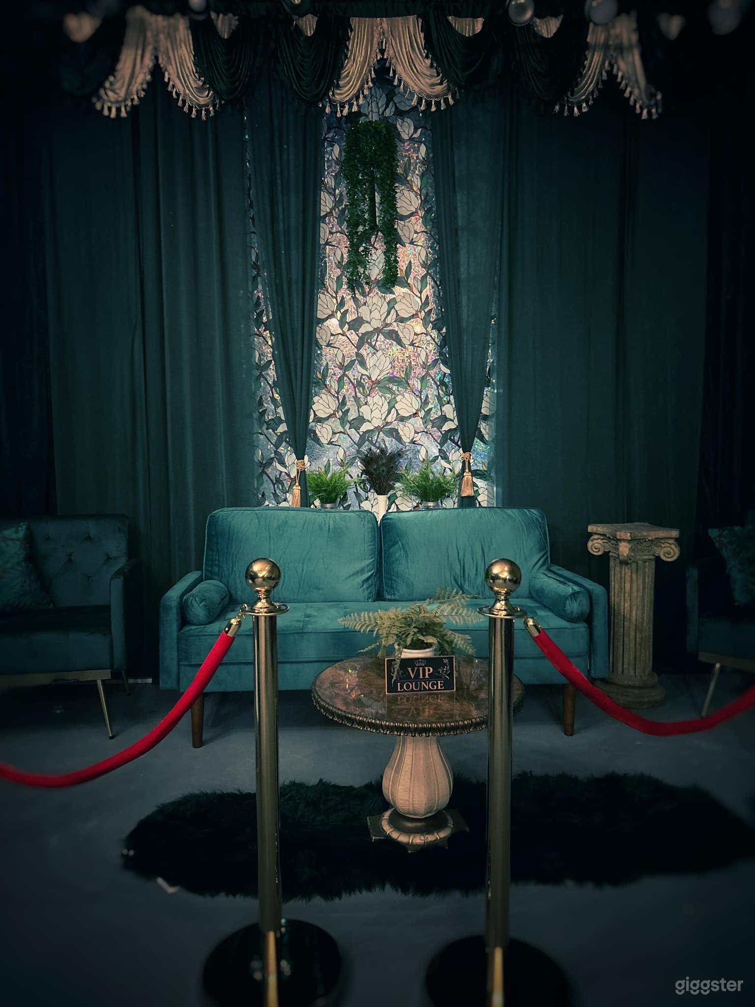 Secret speakeasy prohibition lounge Photo 1