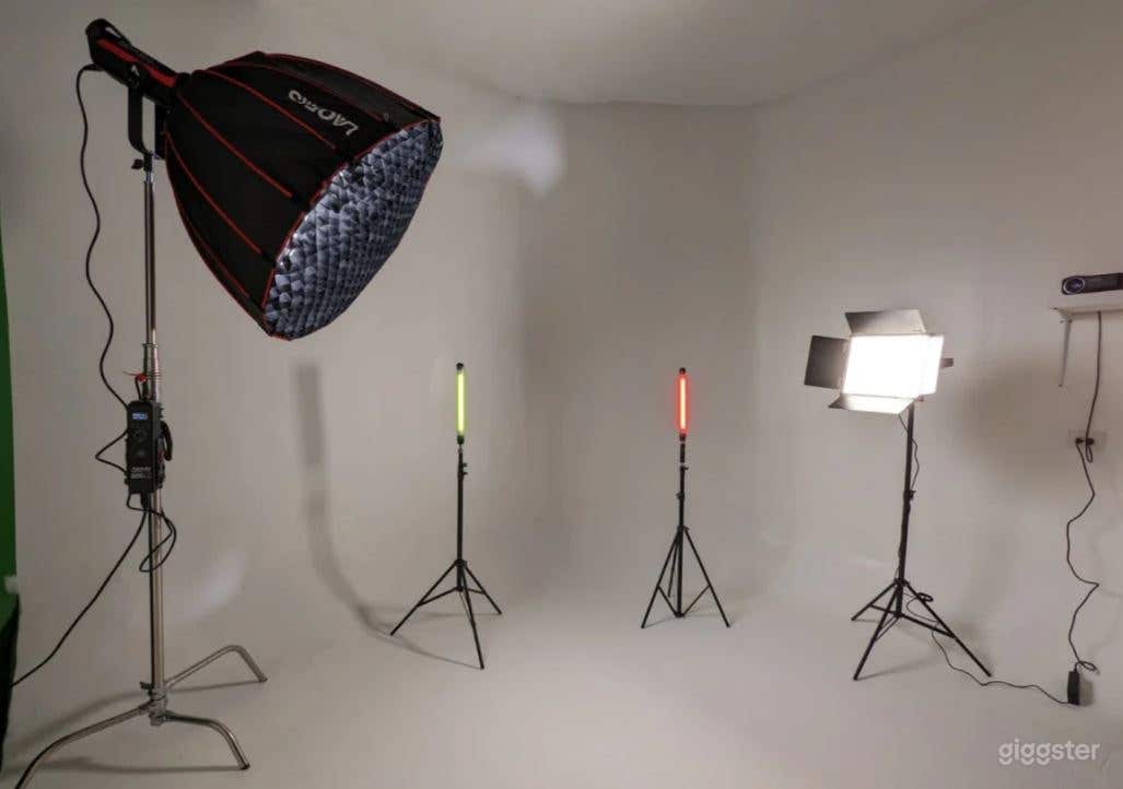 Cozy Creative Studio in Chicago Photo 3