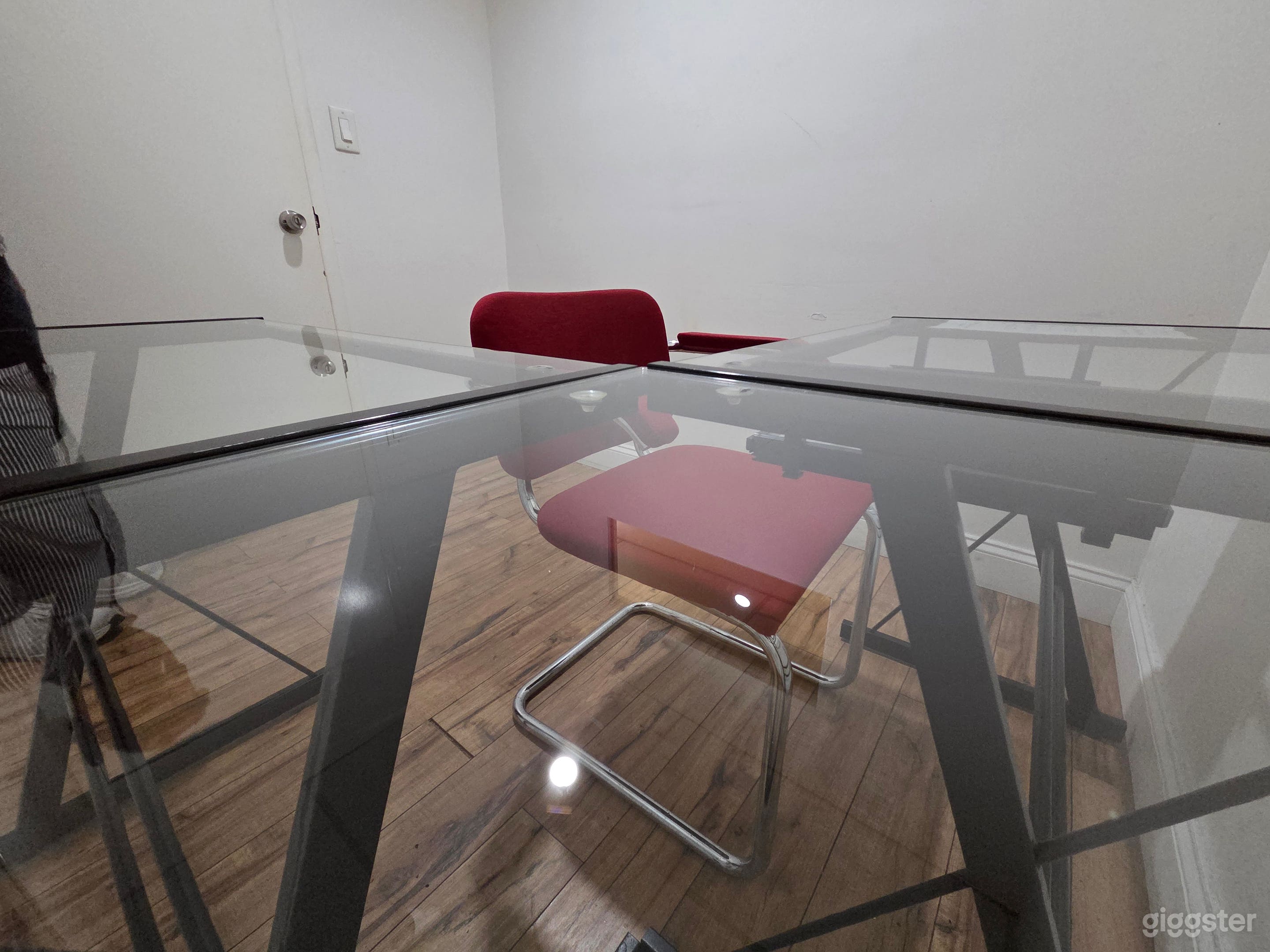 704-F: 2-Person Private Office in Manhattan Photo 3
