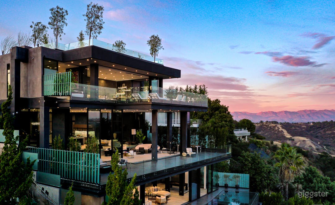 Sprawling Bel-Air Mansion w/ World-Class Views Photo 1