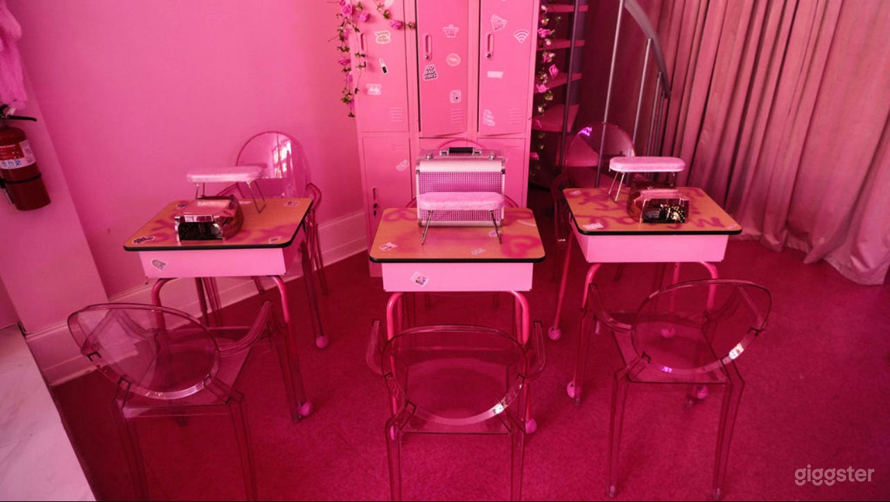 Downtown Pink Palace  Photo 3