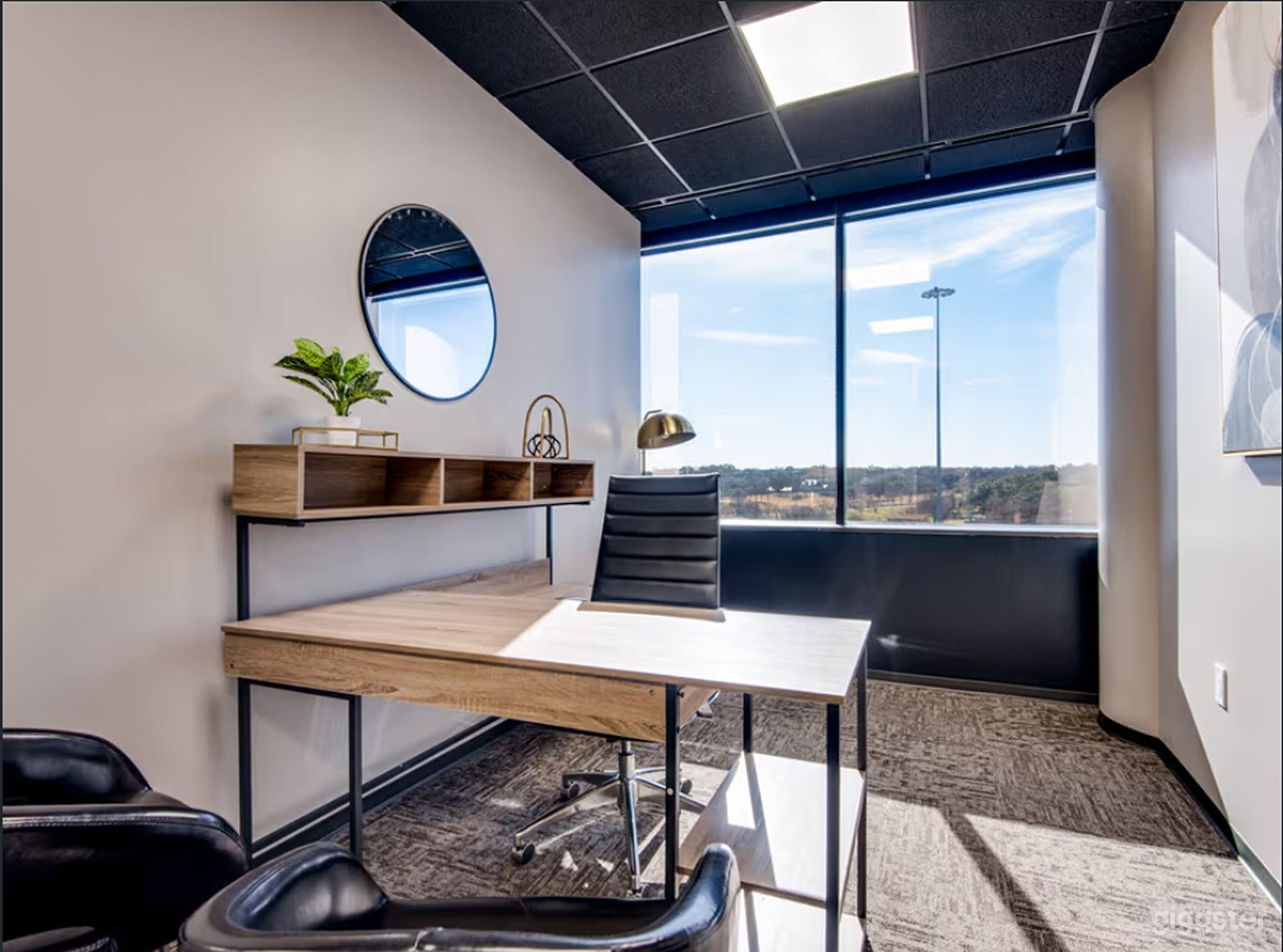 Private &amp; Shared Offices In Las Colinas Photo 2