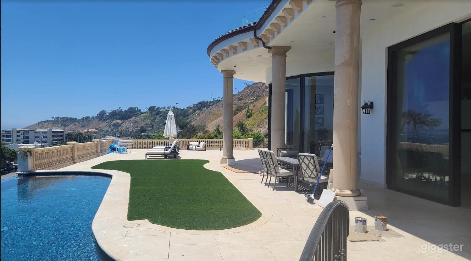 Absolutely Stunning And Luxurious Pool Overlooking Ocean With Access To Patio And Bathroom Photo 4