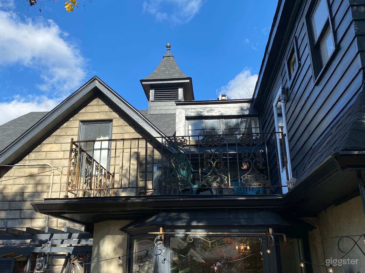 Balcony off the back condo

Many more areas of the home that need to be photographed. Coming soon!