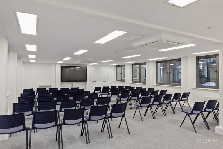  Charles Dickins Room 