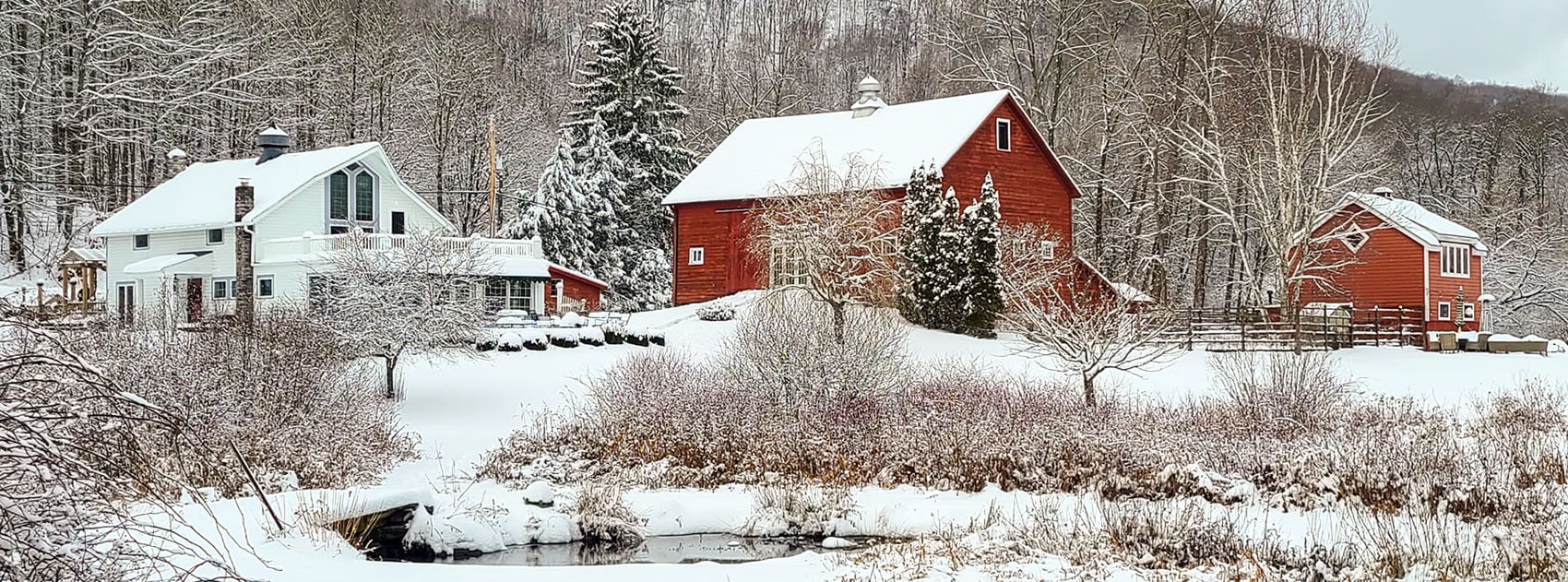 Historic Style Barn Pond & Fields – Hudson Valley Photo 3