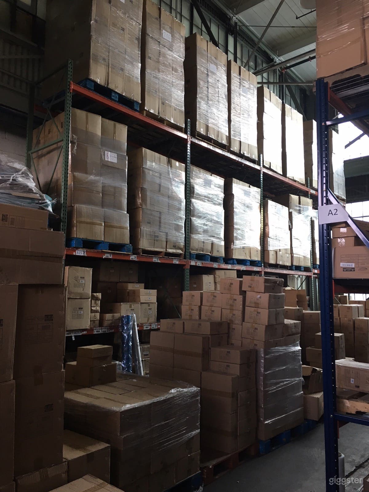 Massive storage warehouse Photo 3