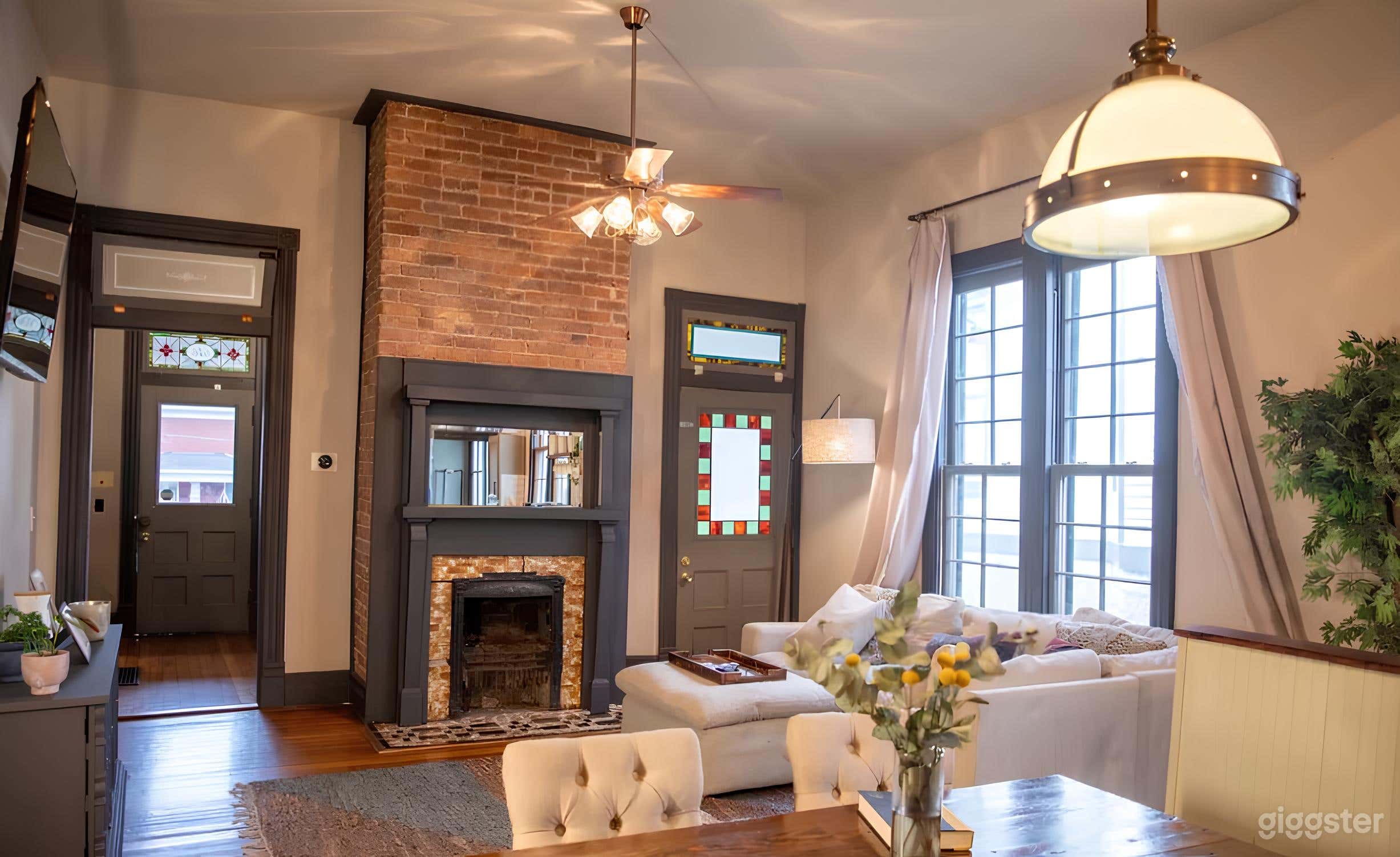 1899 Renovated Victorian Home Photo 1