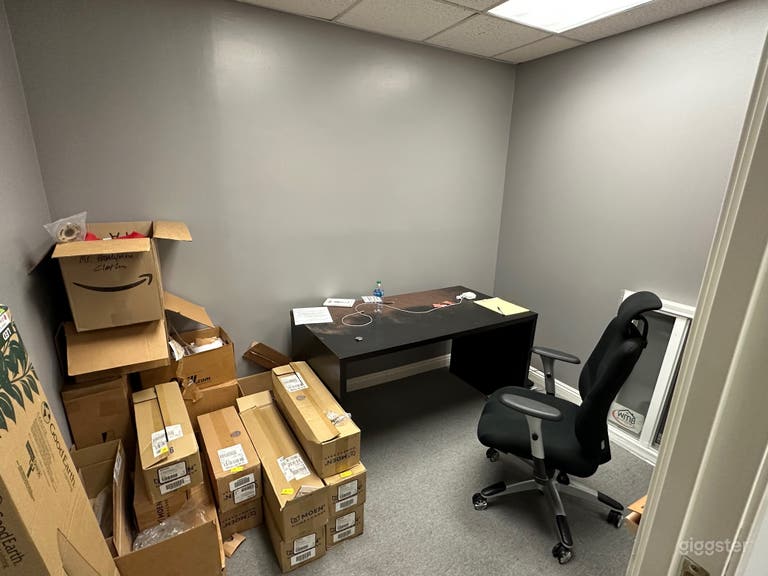  Great Multi-Office Space For Filming 