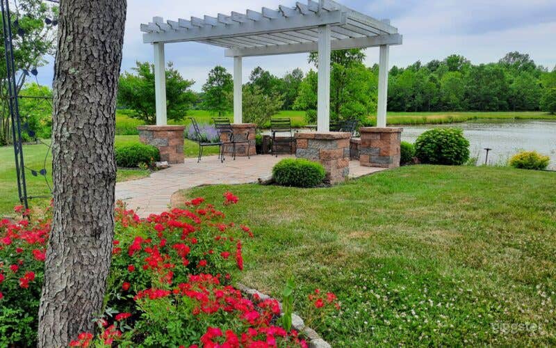 Private Lake Island Pergola Ceremony Venue Photo 3