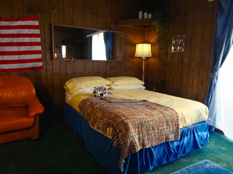  Retro Mid Century Home 