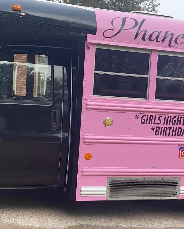  Black & Pink Party Bus in Nashville 