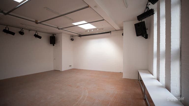  Blackout photography and film studio 