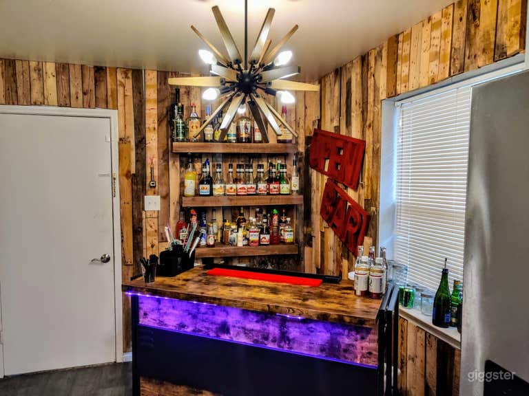  Flexible Residential Space - MINUTES FROM DOWNTOWN 