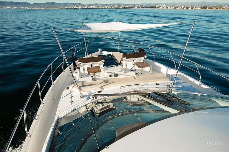  60' CRUISERS YACHT FLY 