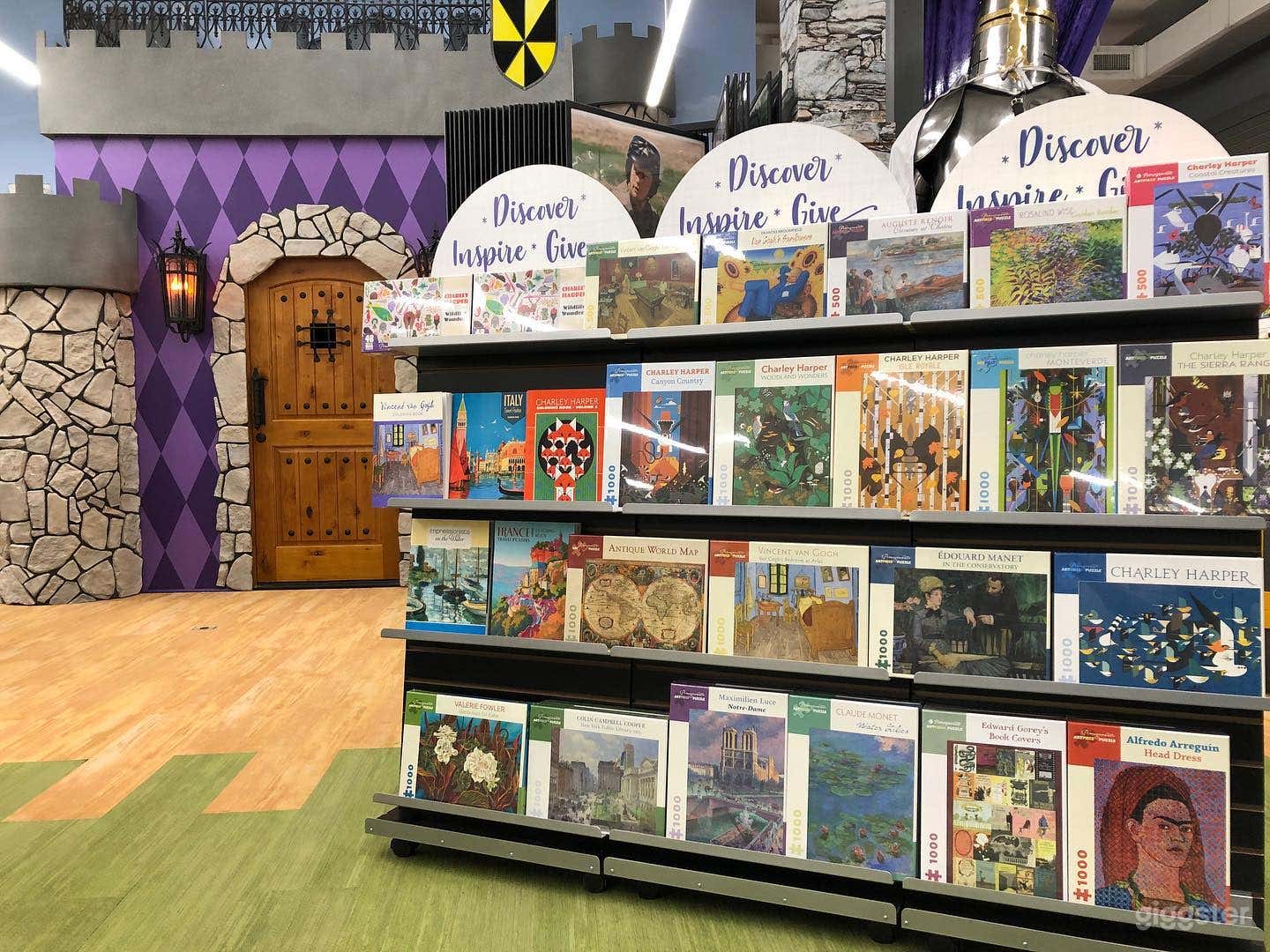 Artie's Castle Photo 2