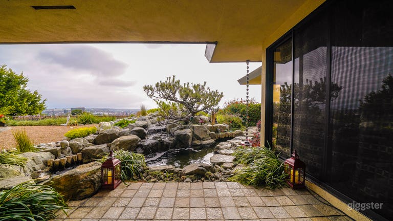  Big Glass House with Ocean Mountain Views 