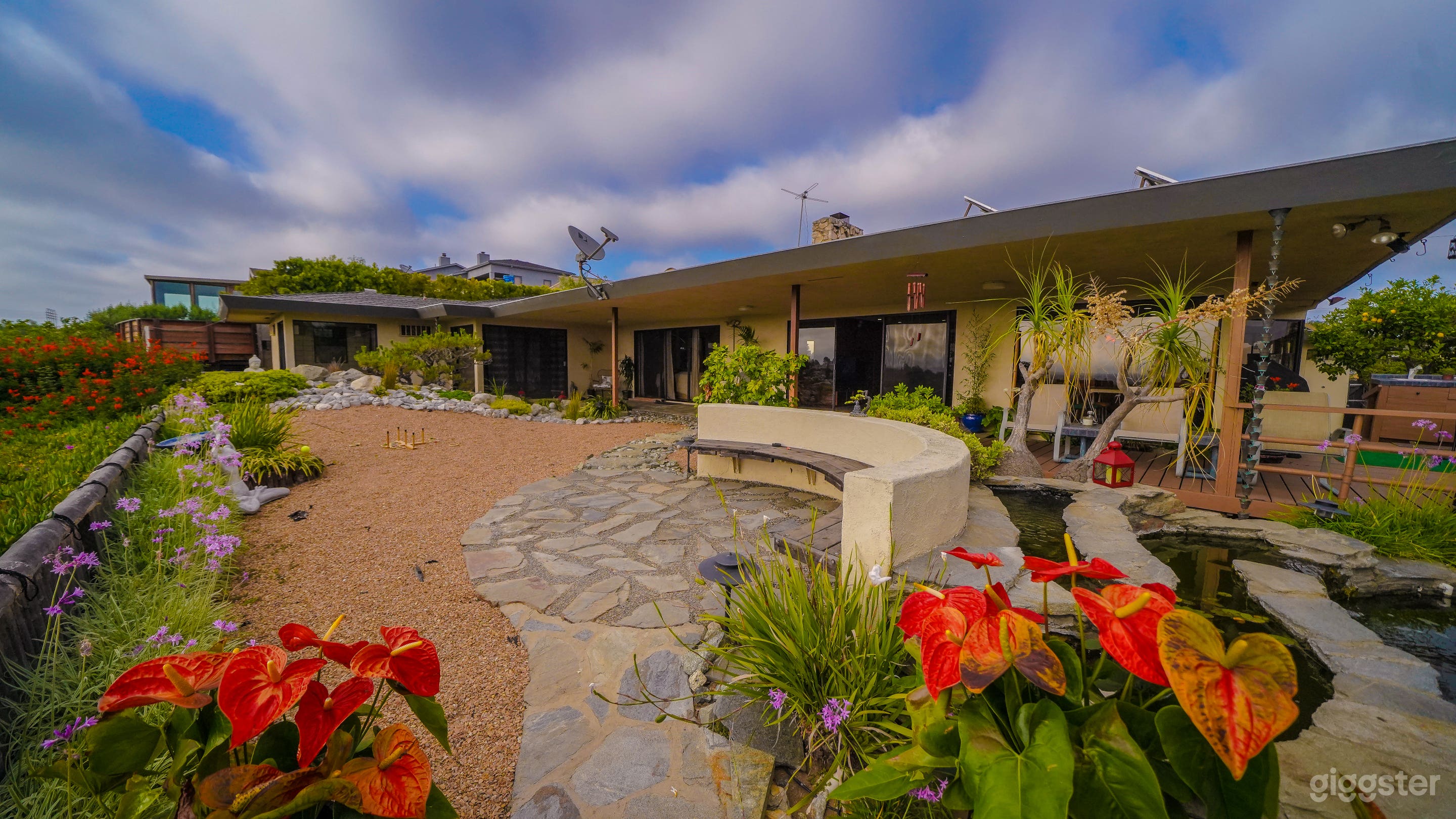 Big Glass House with Ocean Mountain Views Photo 2