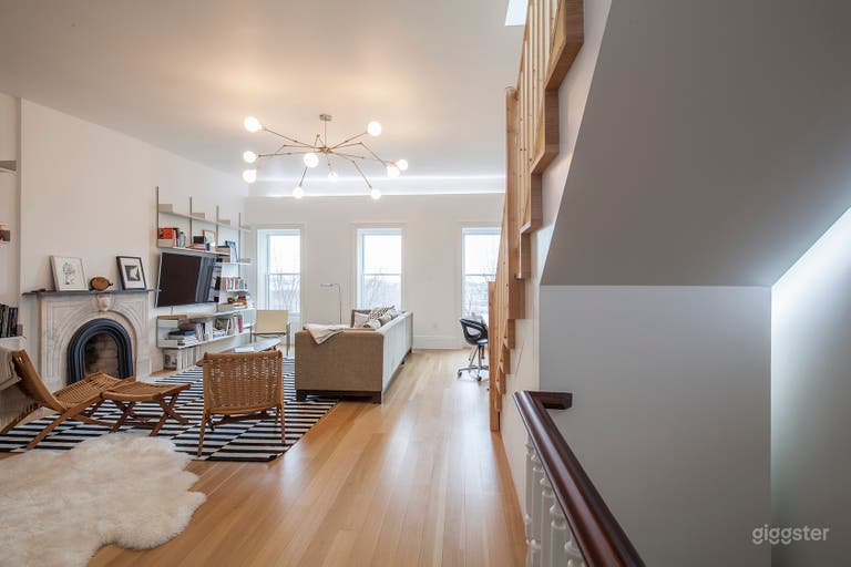  Brooklyn Townhouse With White Elegant Interior  