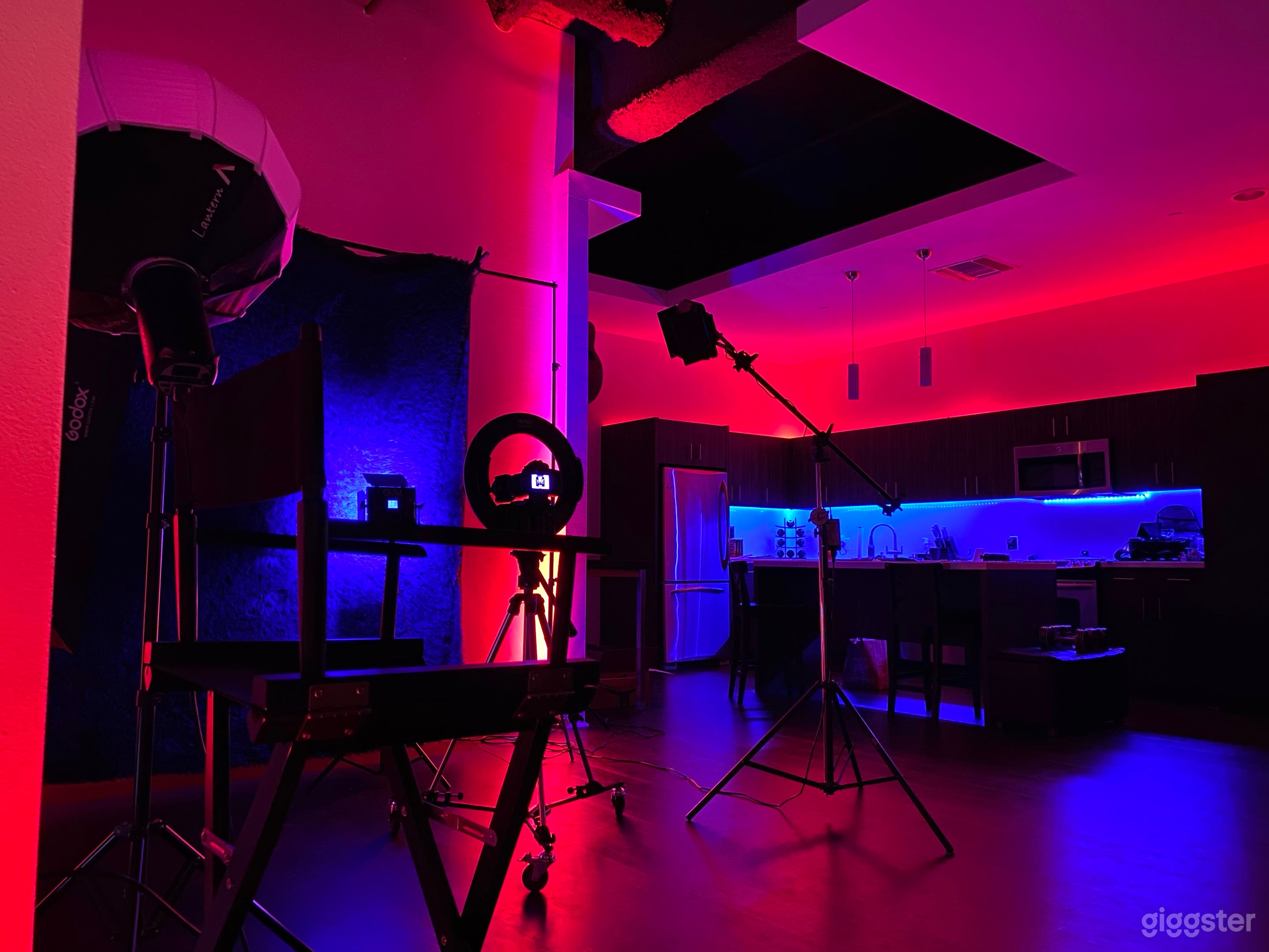 Hollywood High Rise Loft &amp; Studio w/Great Views! Photo 3