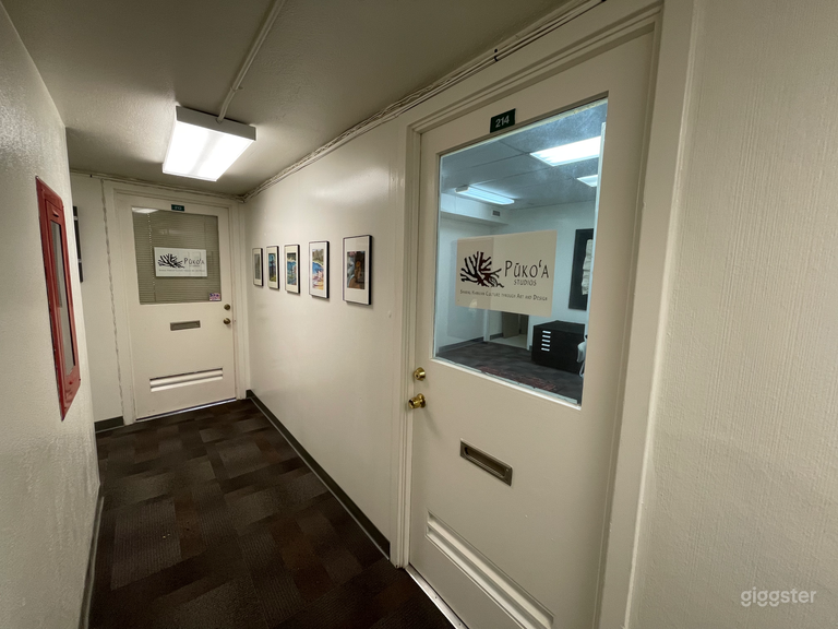  Private, keyed entrance. 