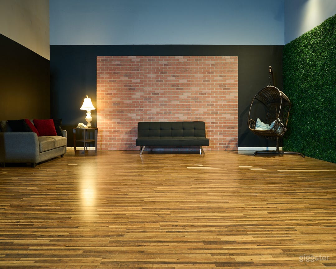 Studio B Ideal for photo shoots iNO MUSIC VIDEOS Photo 1