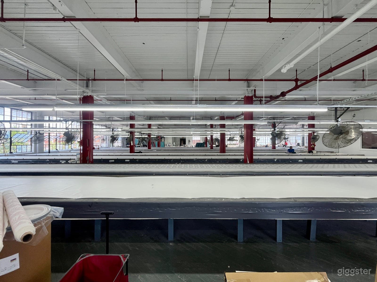 Large Industrial Printing Factory Photo 4