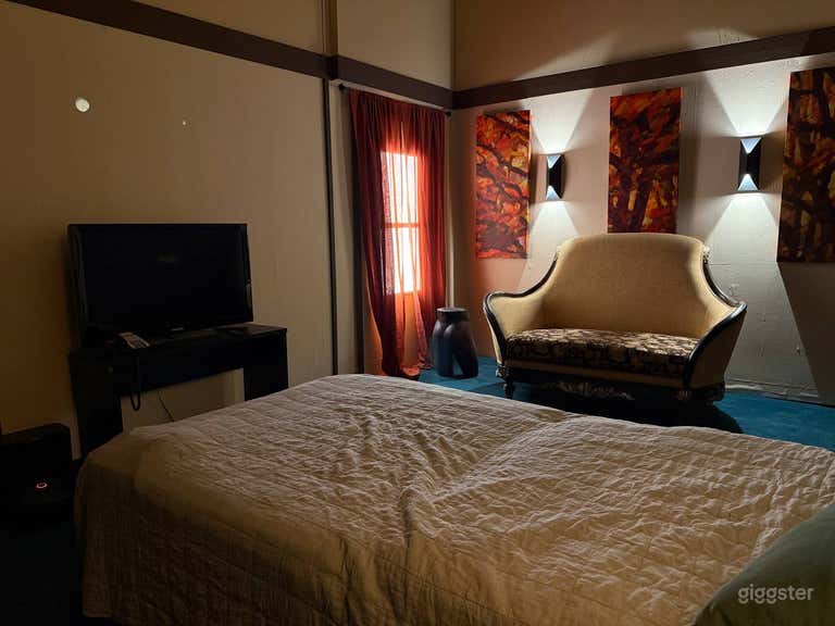  Hotel/Motel Vintage 70s Room Standing Set 